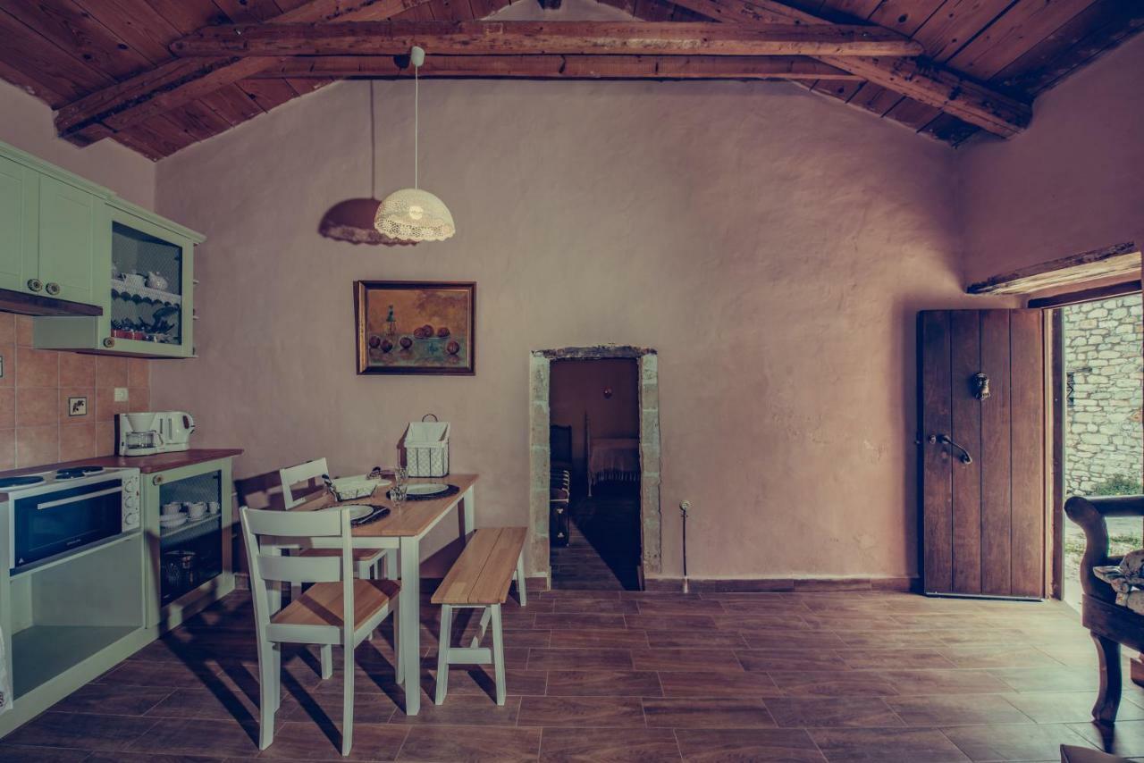 Gasthaus La Casa Di Nonna Koríthion Exterior foto